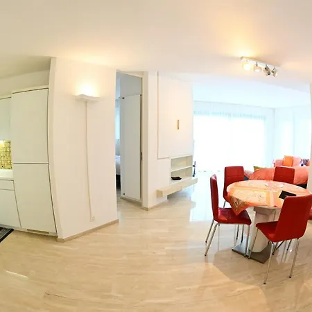 Casa Milo Al アパート ロカルノ